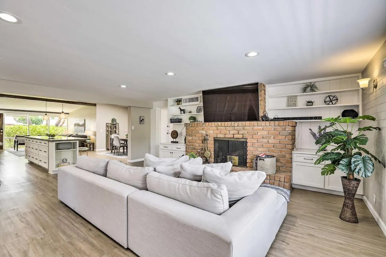 Phoenix Home With Pool And Foosball, 7 Mi To Downtown